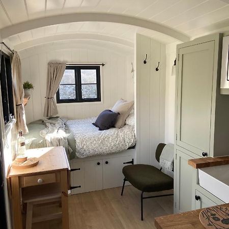 Peaceful Shepherd'S Hut In Beautiful Countryside. Linlithgow Bagian luar foto